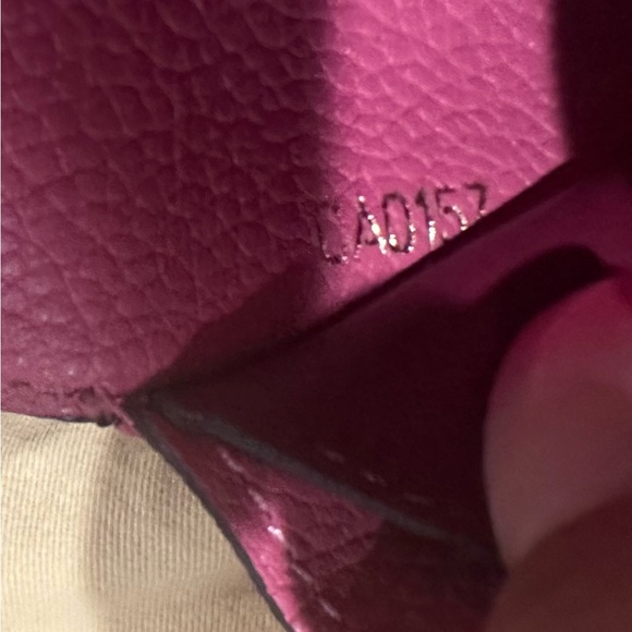 Louis Vuitton red EMPREINTE Sarah Wallet - pre loved -100% authentic - Picture 5 of 9